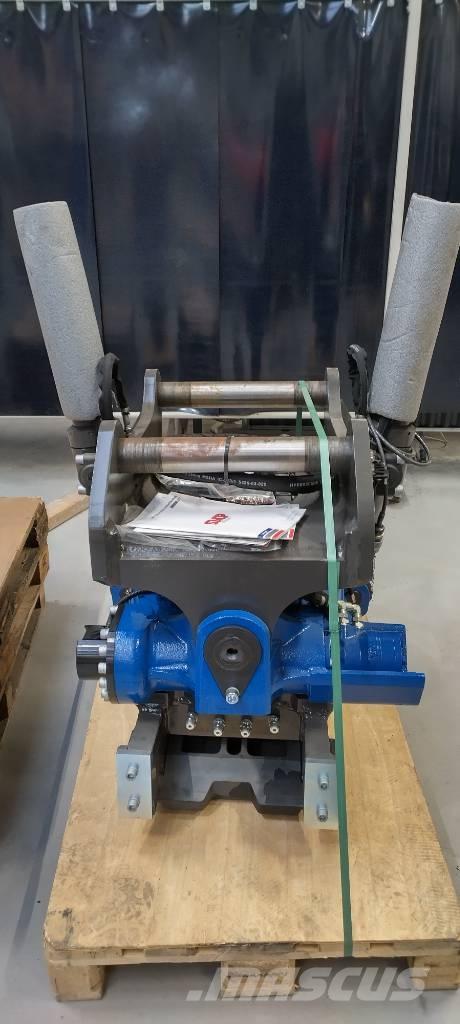 SMP ST28 Rupsgraafmachines