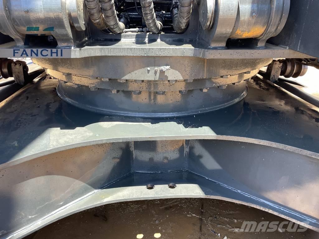 Hyundai 305lC-9T Rupsgraafmachines