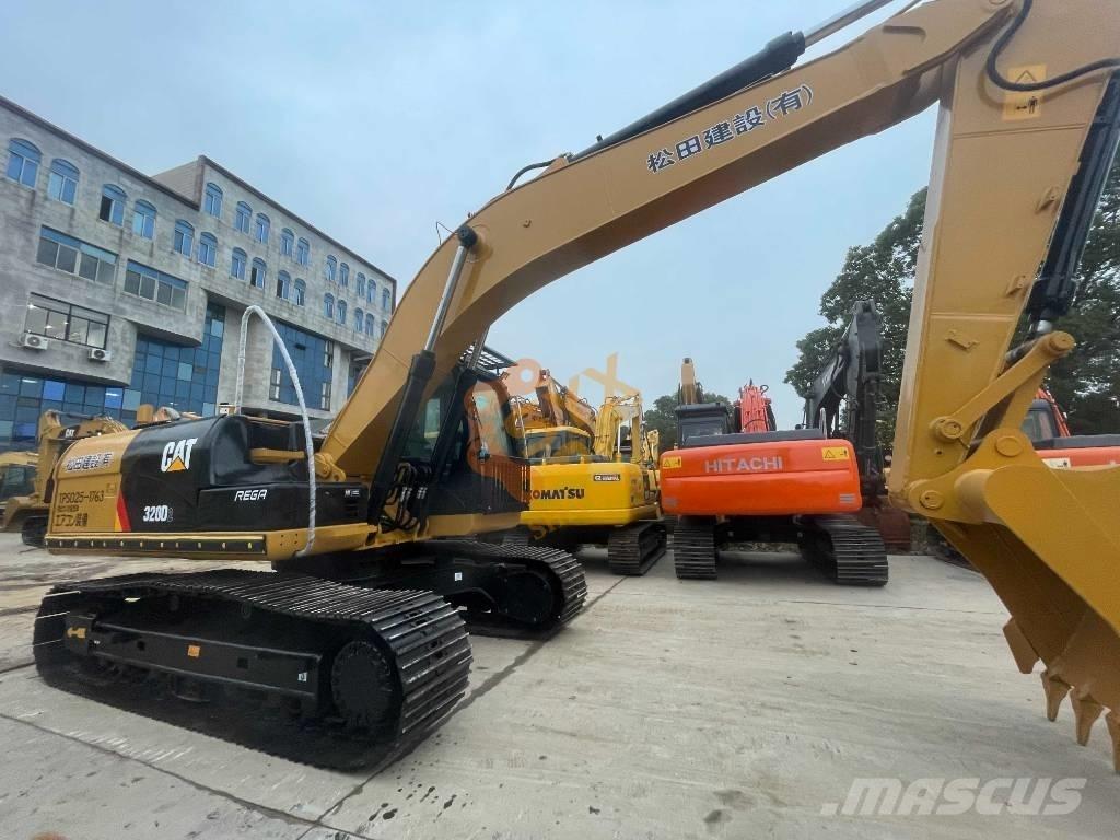 CAT CAT320 D2 Rupsgraafmachines