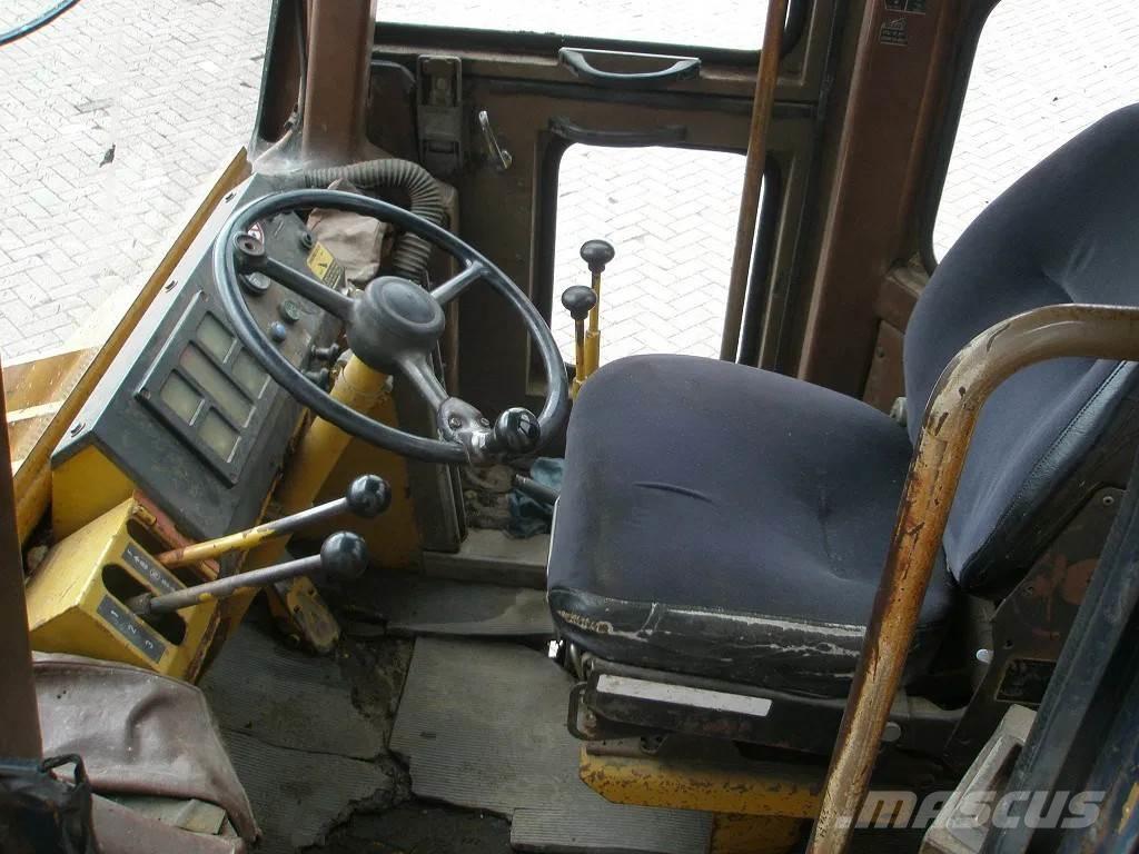 Komatsu W40-2 Wielladers