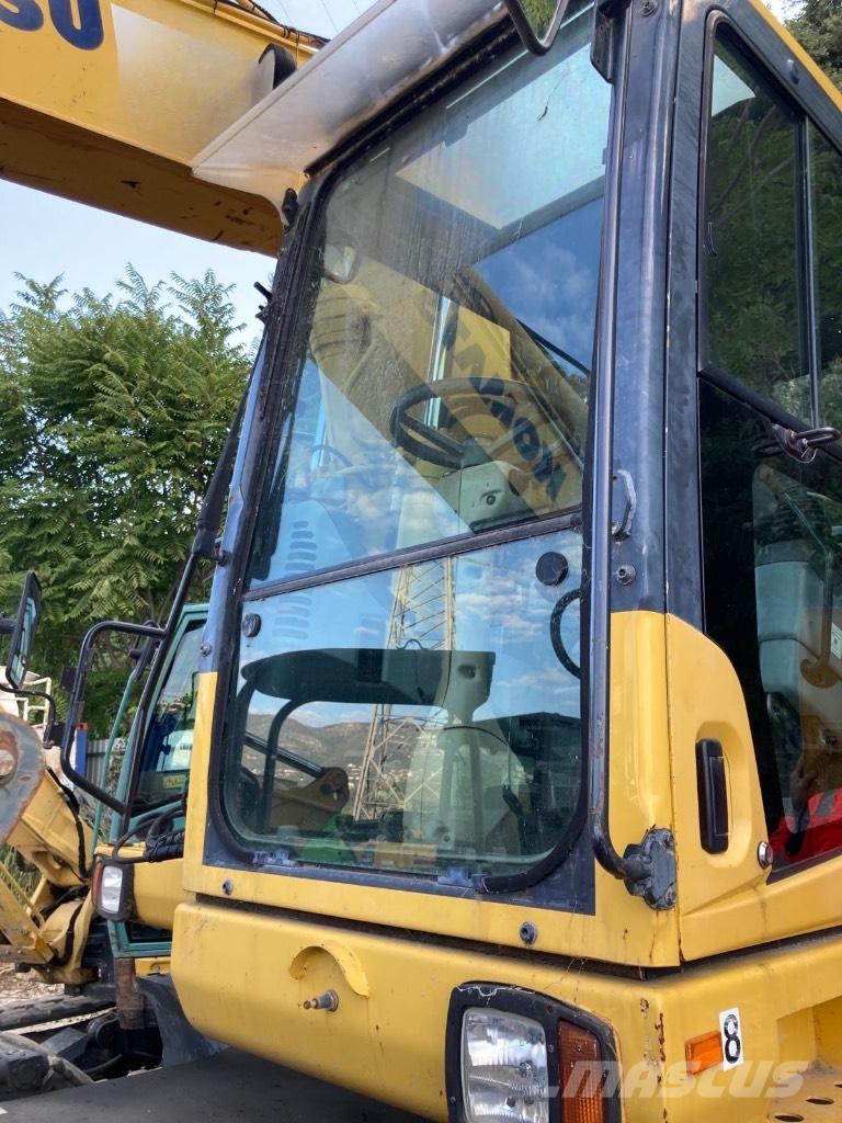 Komatsu PW 140-7 Wielgraafmachines