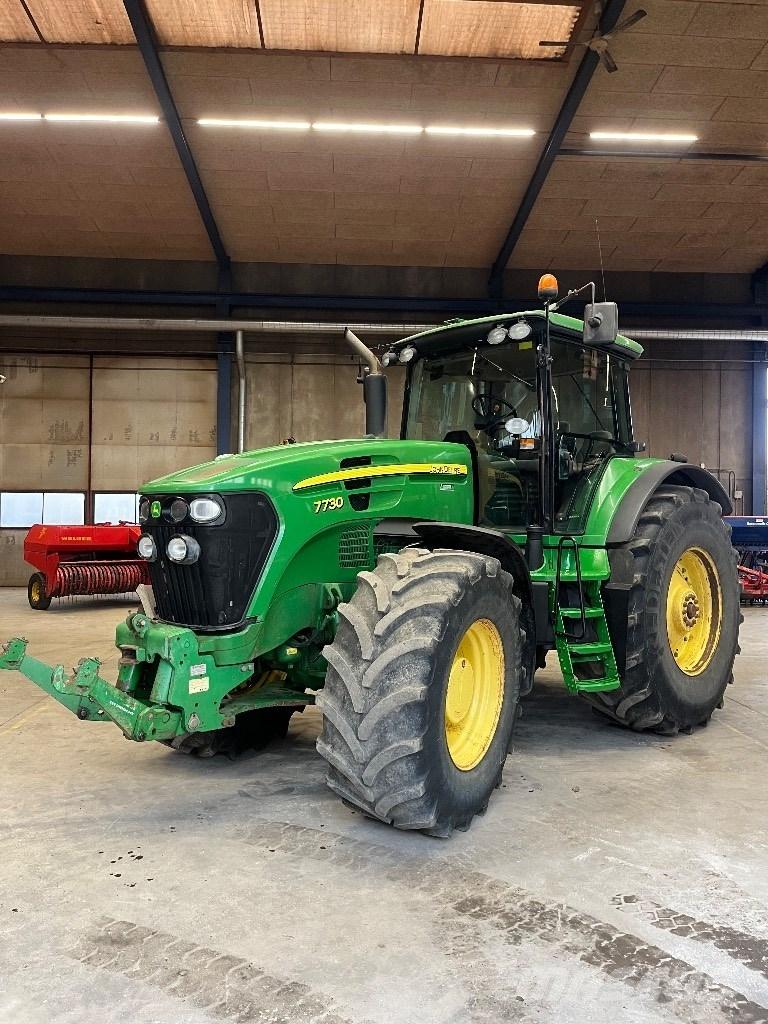 John Deere 7730 AQ Tractoren