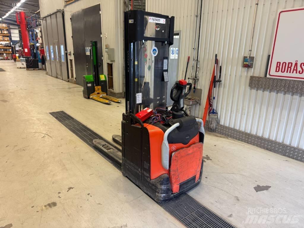 BT Toyota SPE 120 L Meeloop stapelaar