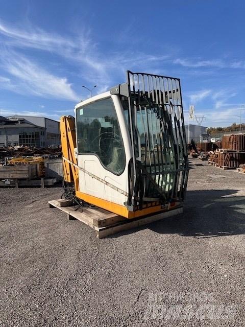 Liebherr A 934 C HD Cabine en interieur