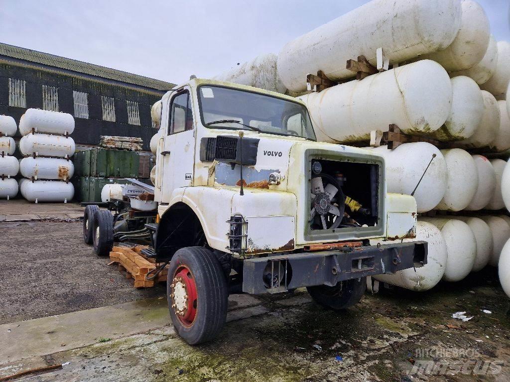 Volvo N10 6x6 Chassis met cabine