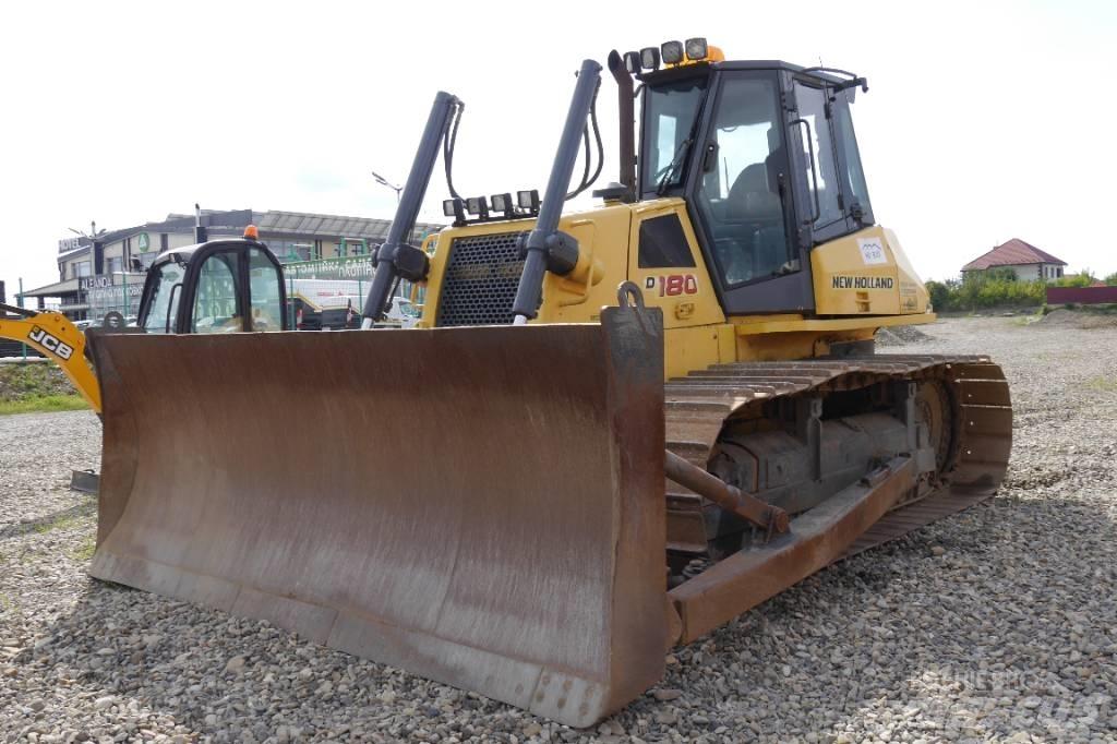 New Holland D 180 Rupsdozers