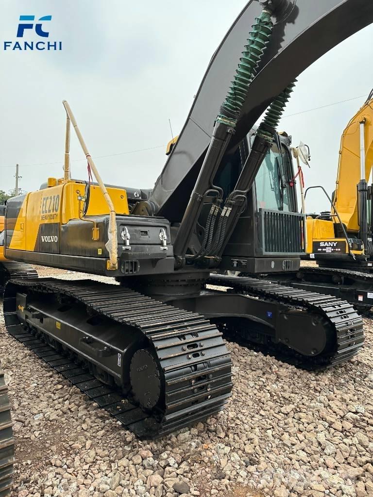 Volvo 210 Rupsgraafmachines