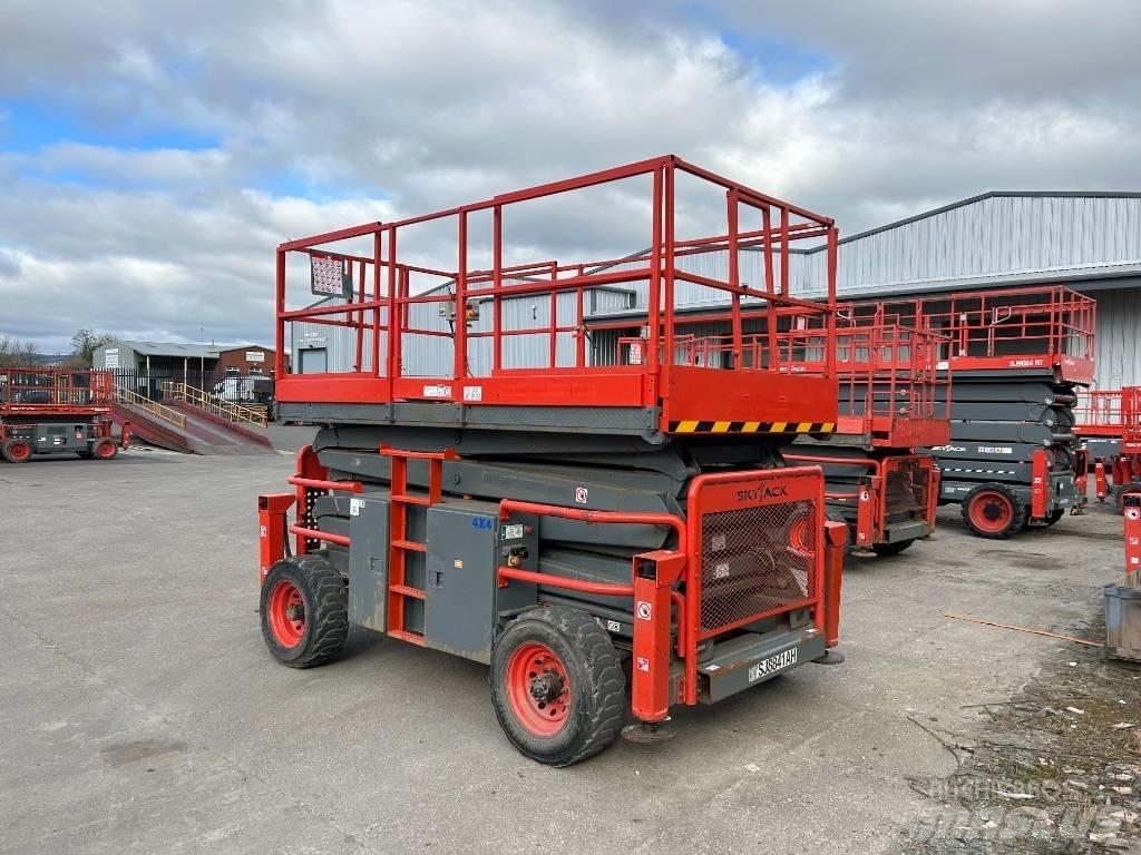 SkyJack SJ 8841 RT Schaarhoogwerkers