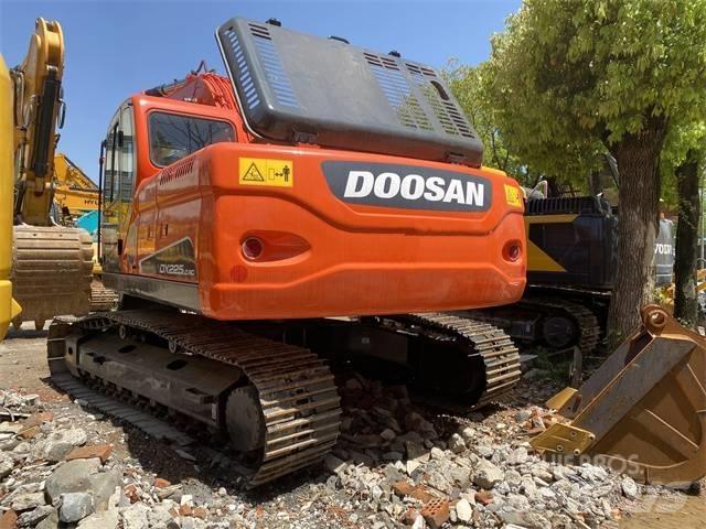 Doosan DX 225 LC Rupsgraafmachines