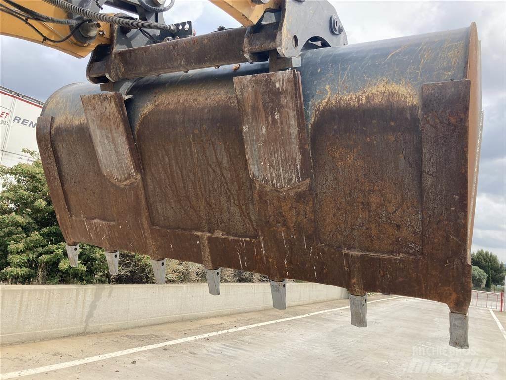 Liebherr L 526 Wielladers