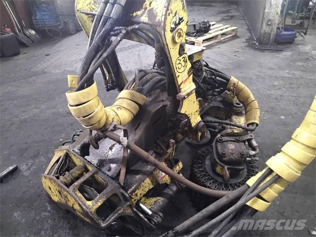 Timberjack 743 Boomvelkoppen