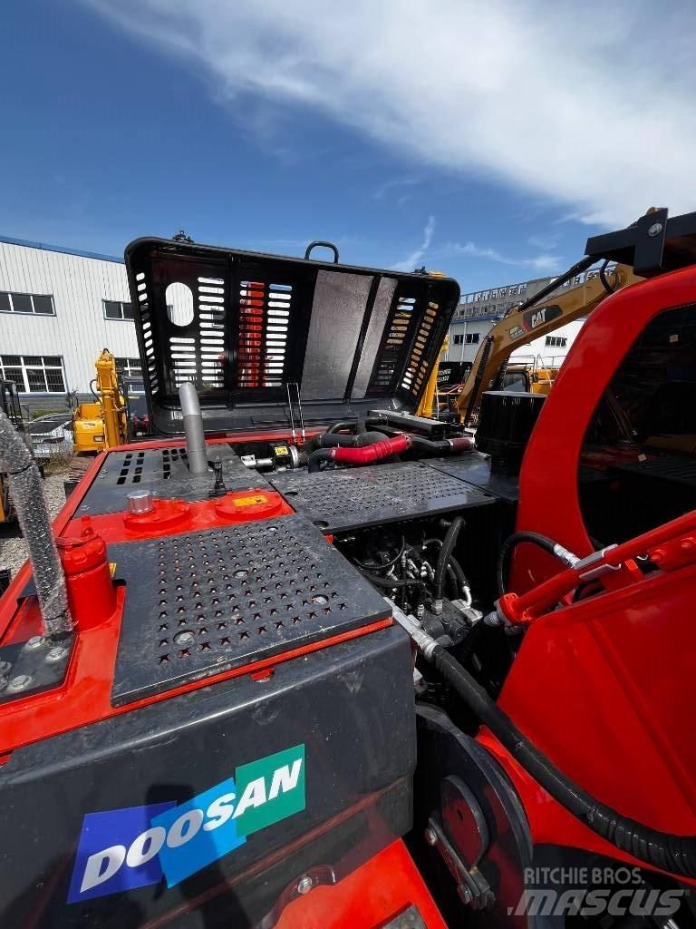 Doosan DX 225 Rupsgraafmachines