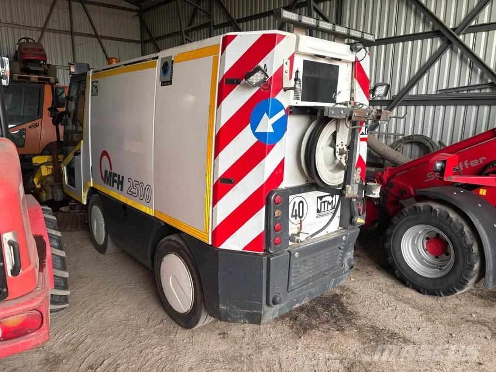 Aebi MFH 2500 Veegmachines
