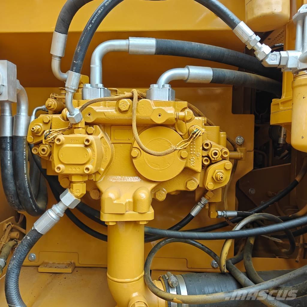 CAT 320 D Rupsgraafmachines