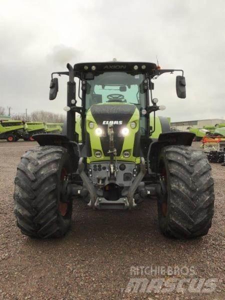 CLAAS AXION 810 Tractoren