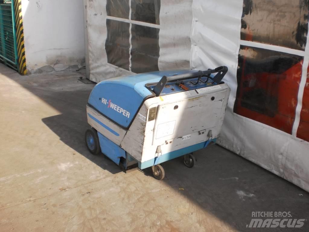 Toyota 4QBW9     V-1769 Terreinbeheermachines - overige