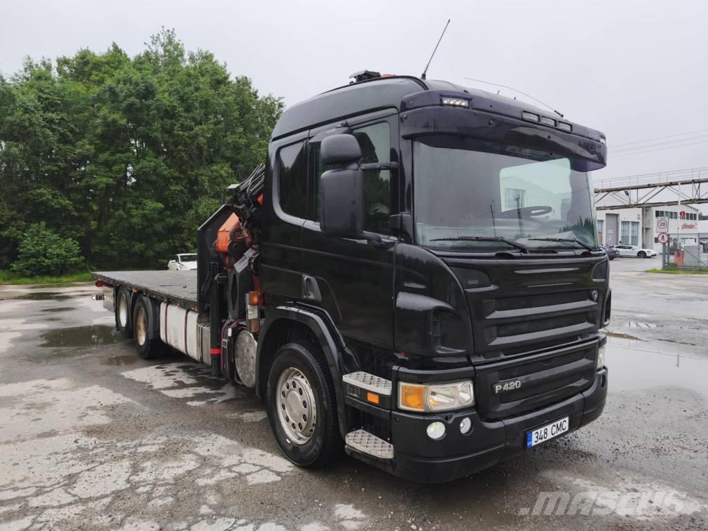 Scania P 420 Vlakke laadvloer met kraan