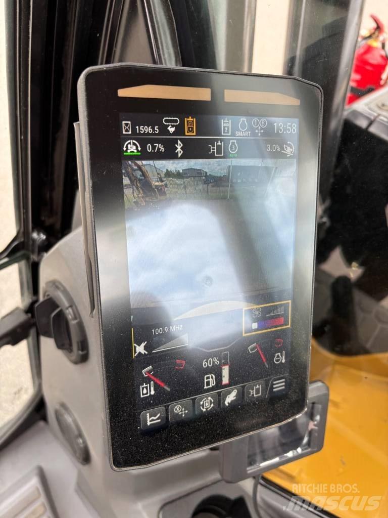 CAT 310 Rupsgraafmachines