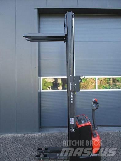 Toyota SWE 140 Meeloop stapelaar