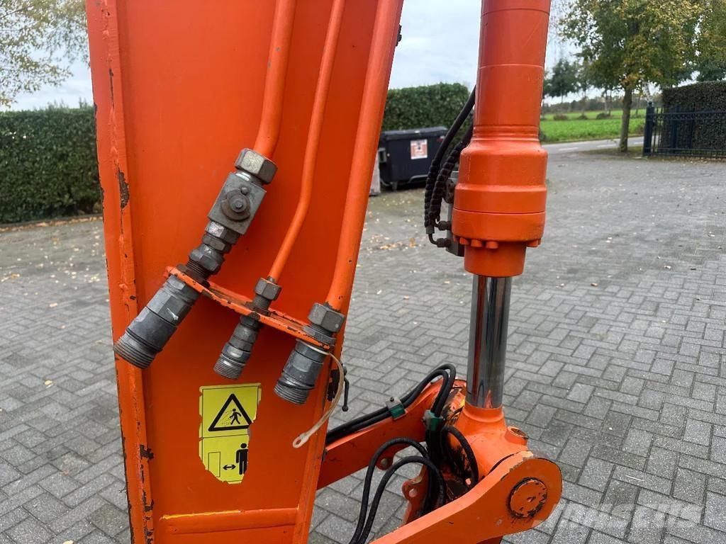 JCB JS145W Wielgraafmachines