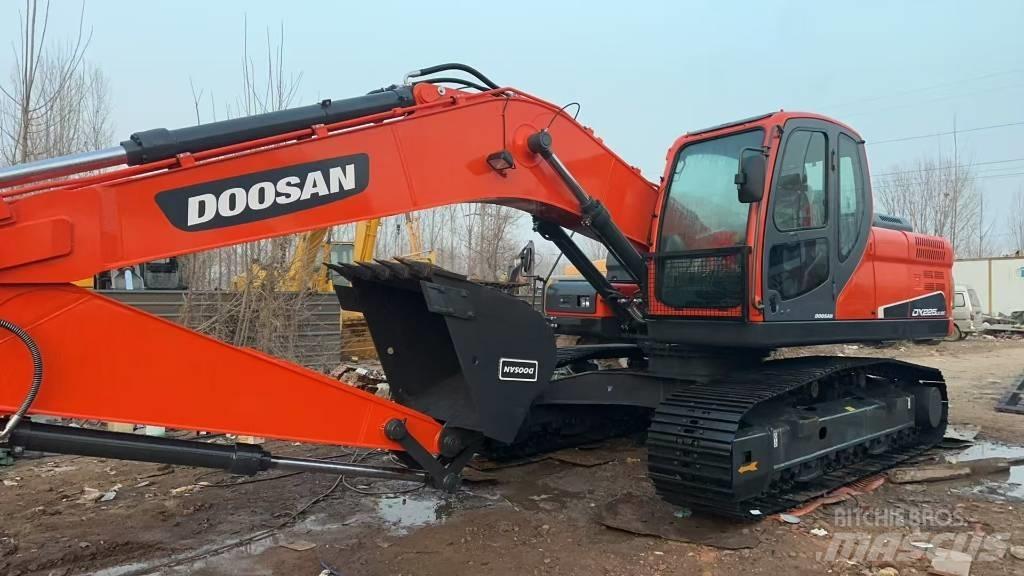 Doosan DX 225 LC Rupsgraafmachines