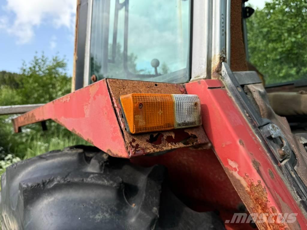 Massey Ferguson 675 Tractoren
