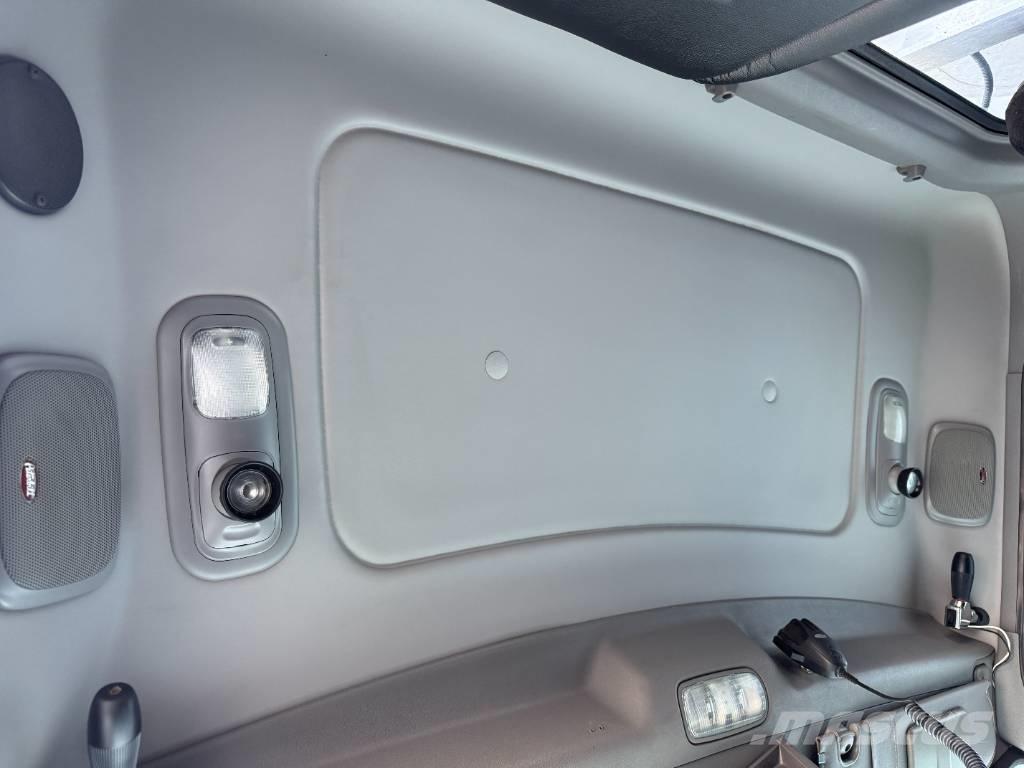 Peterbilt 367 Trekkers