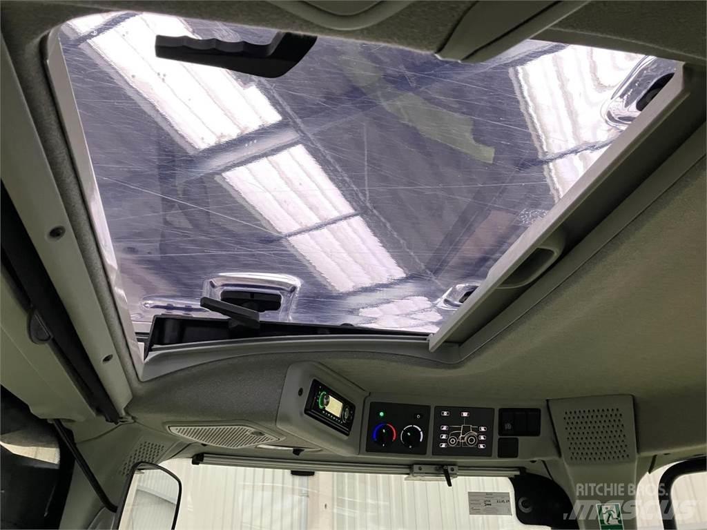 CLAAS Arion 550 Tractoren