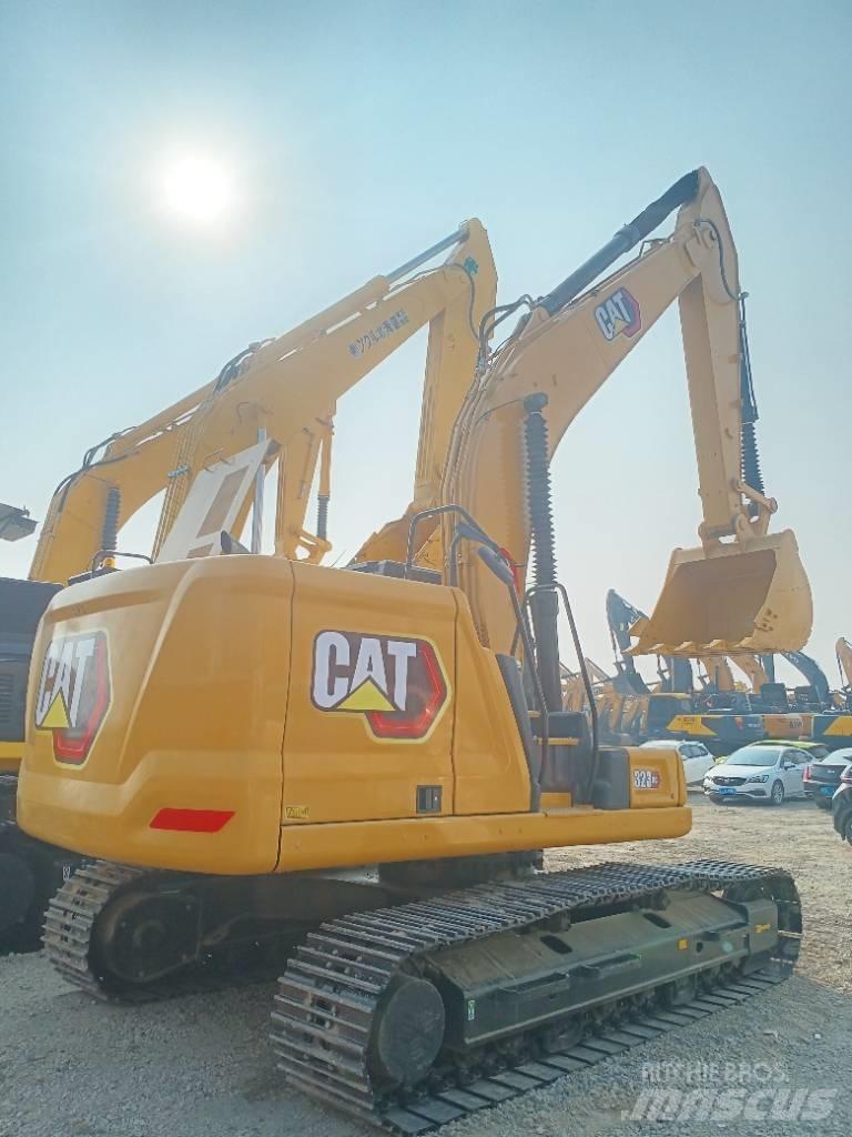 CAT 323GC Rupsgraafmachines