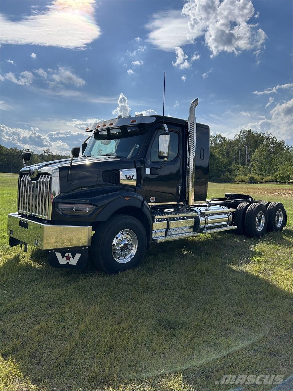 Western Star 49 X Trekkers