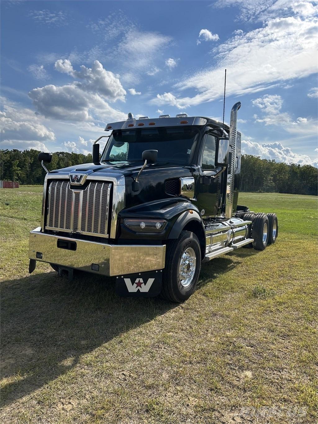 Western Star 49 X Trekkers