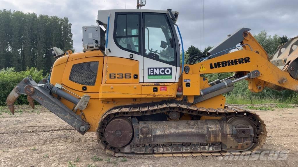 Liebherr LR 636 Rupsladers