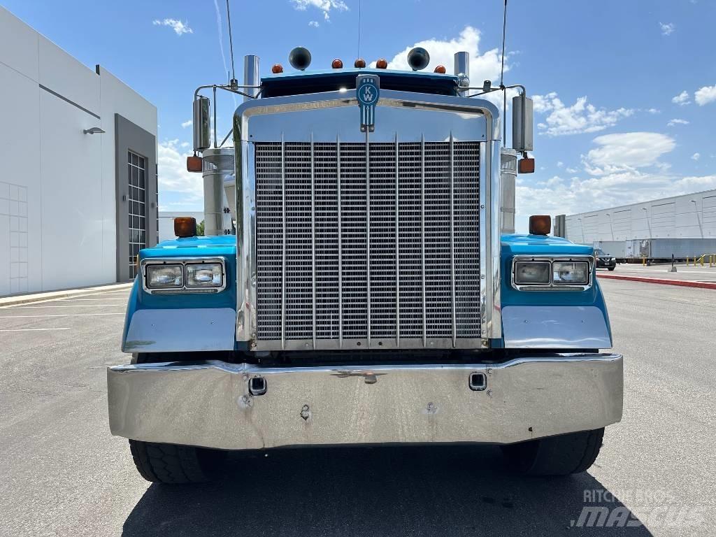 Kenworth W 900 Trekkers
