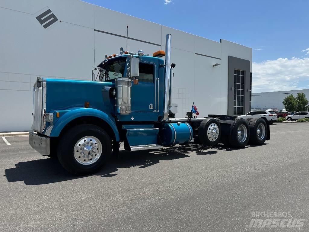 Kenworth W 900 Trekkers