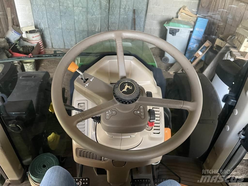 John Deere 6110M Tractoren