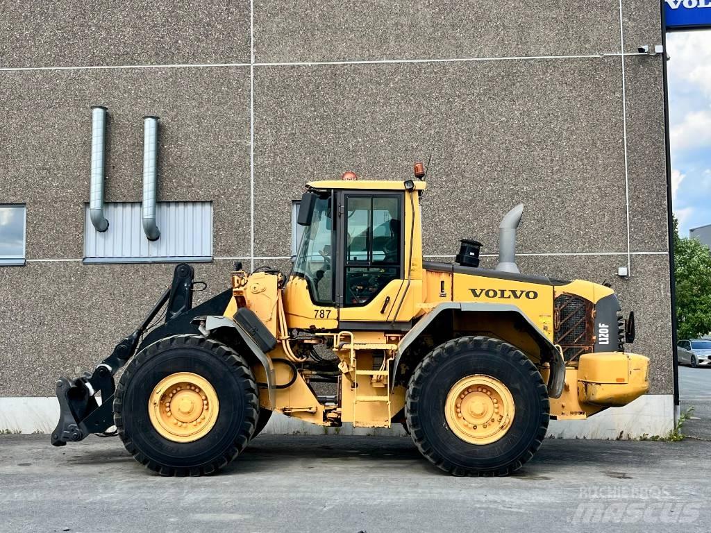 Volvo L 120 F Wielladers