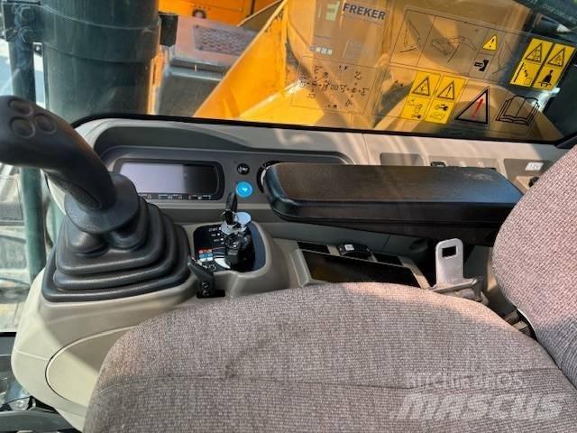 CASE CX 350 B Rupsgraafmachines