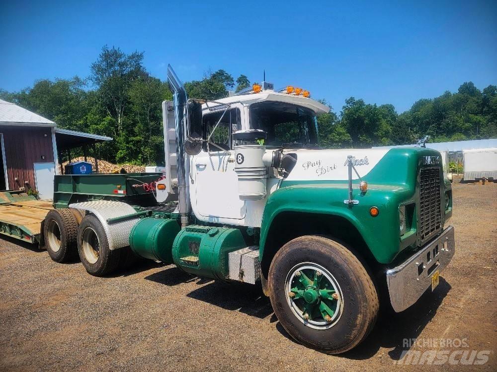 Mack R 688 ST Trekkers