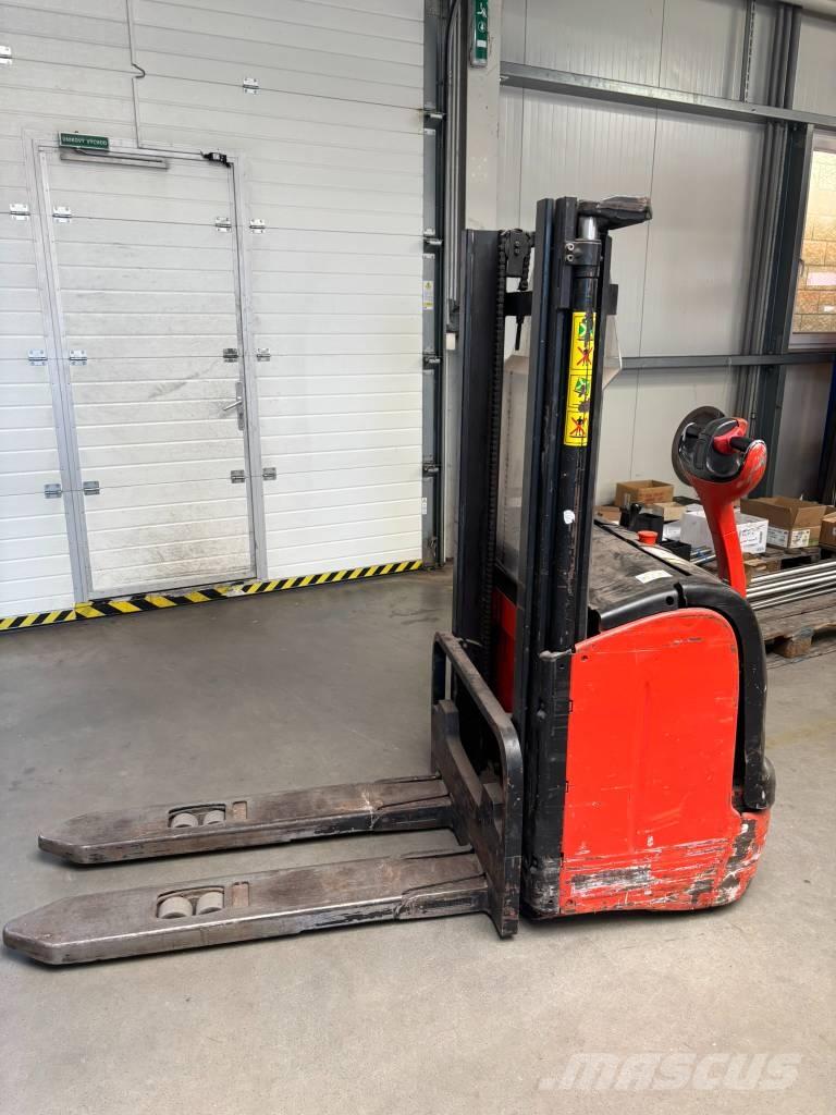 Linde L16 Meeloop stapelaar