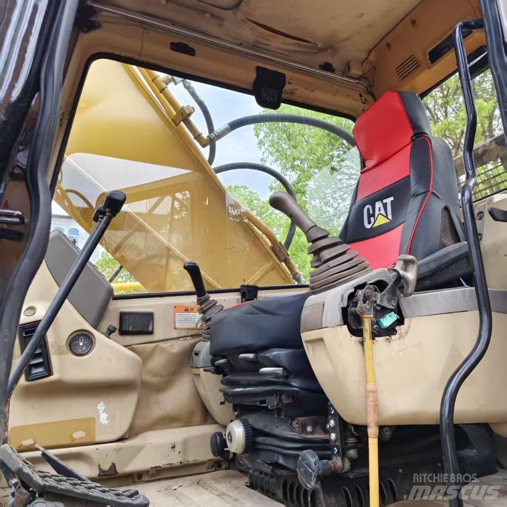 CAT 325 B L Rupsgraafmachines