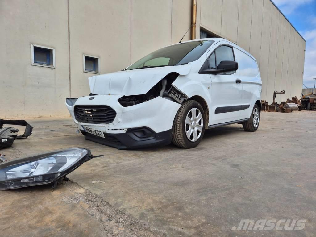 Ford Courier Gesloten opbouw