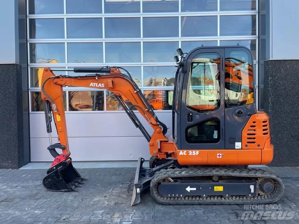 Atlas AC25F Minigraafmachines < 7t