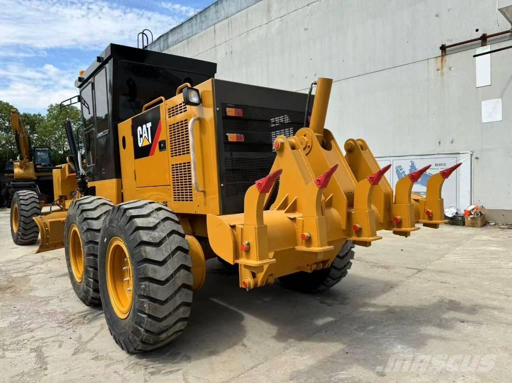 CAT 140H Graders