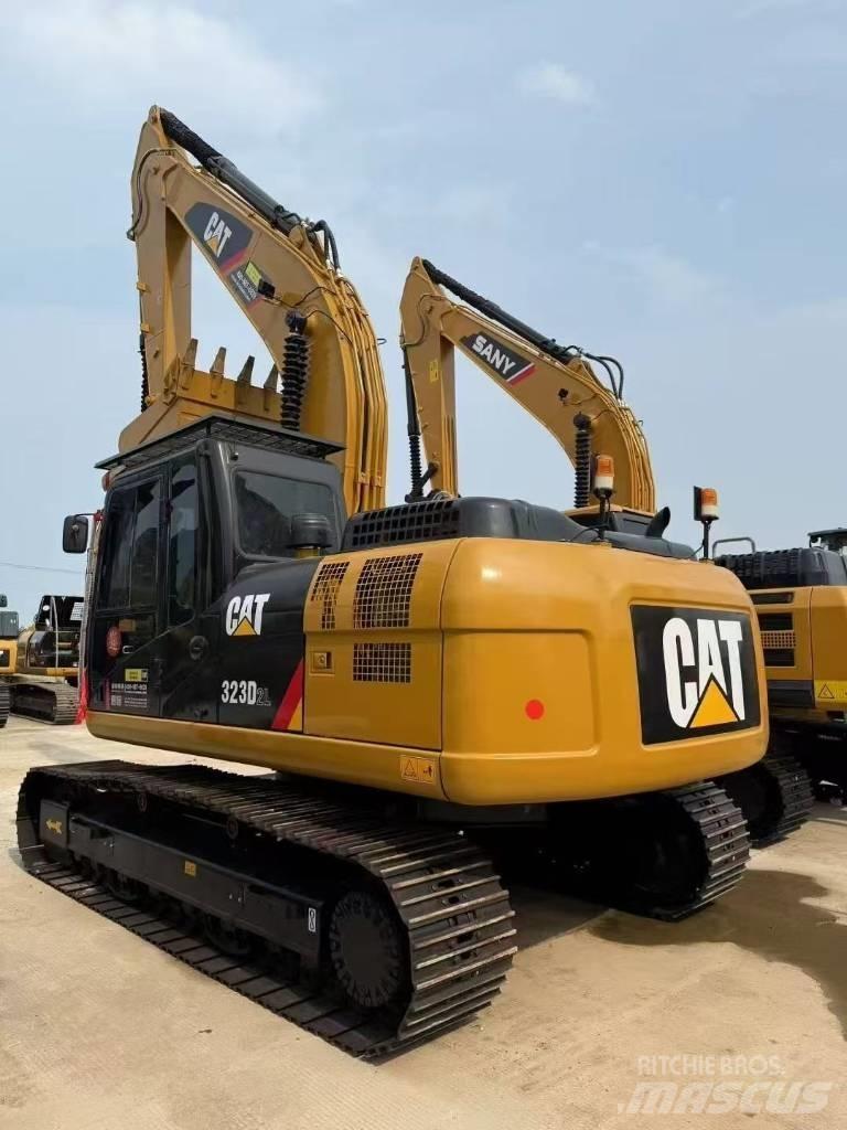 CAT 323D2L Rupsgraafmachines