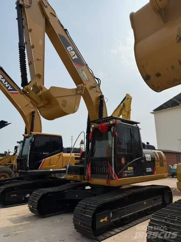 CAT 323D2L Rupsgraafmachines