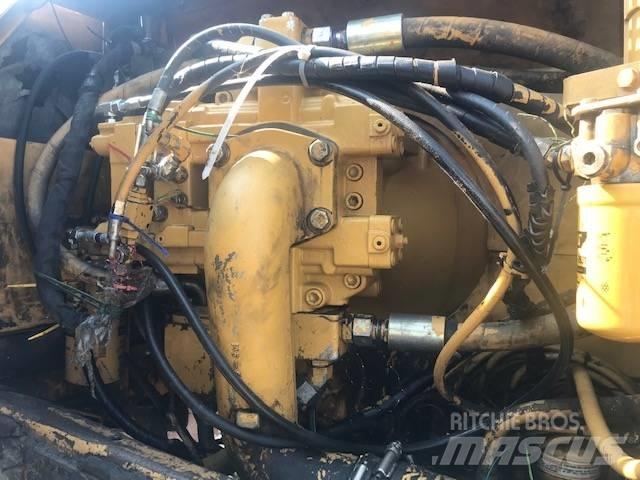 CAT 330 B L Rupsgraafmachines
