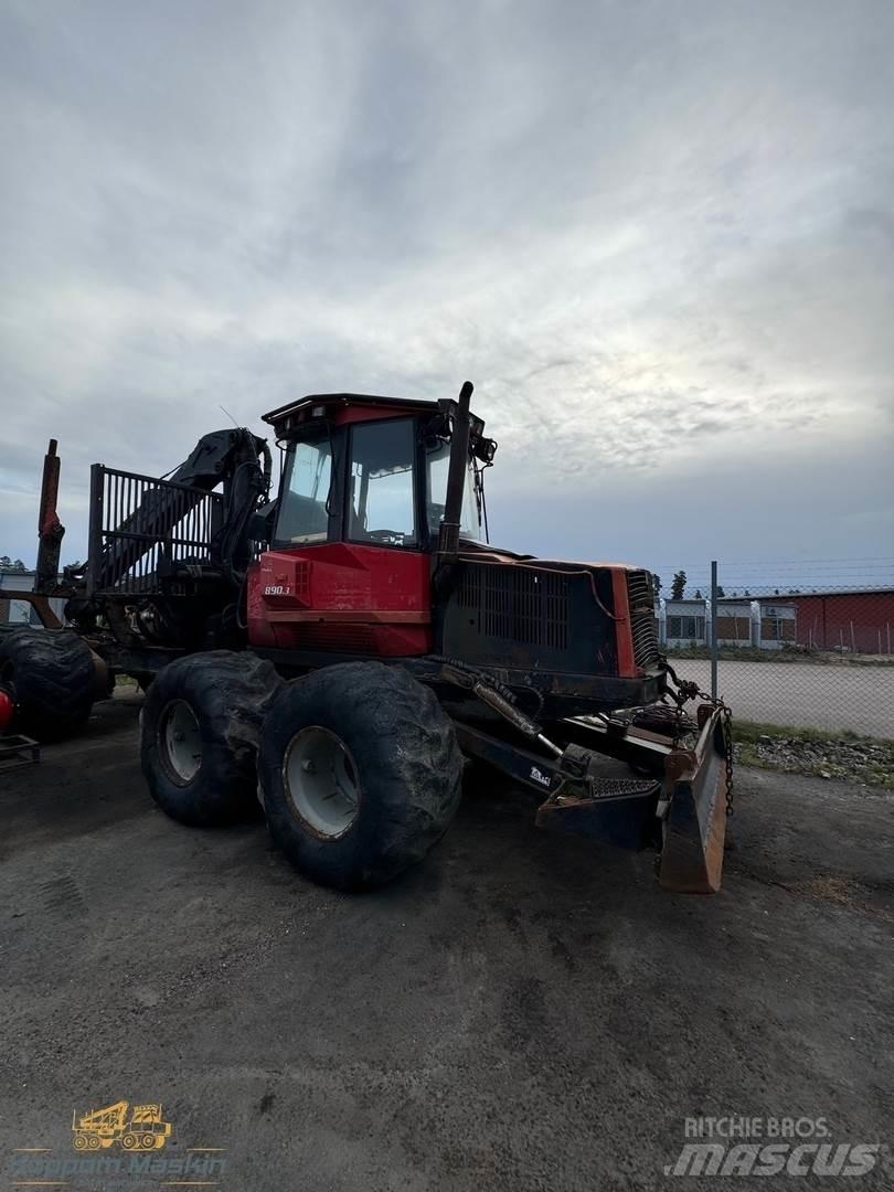 Valmet 890.3 Uitrijwagens