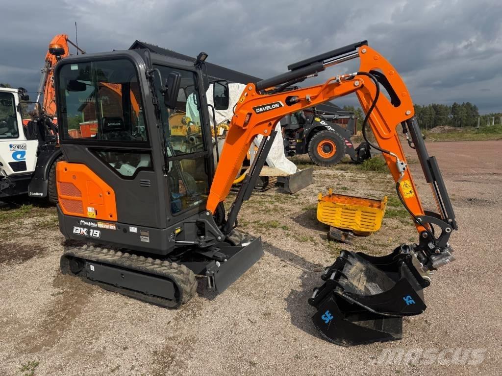 Develon DX 19-7 Minigraafmachines < 7t