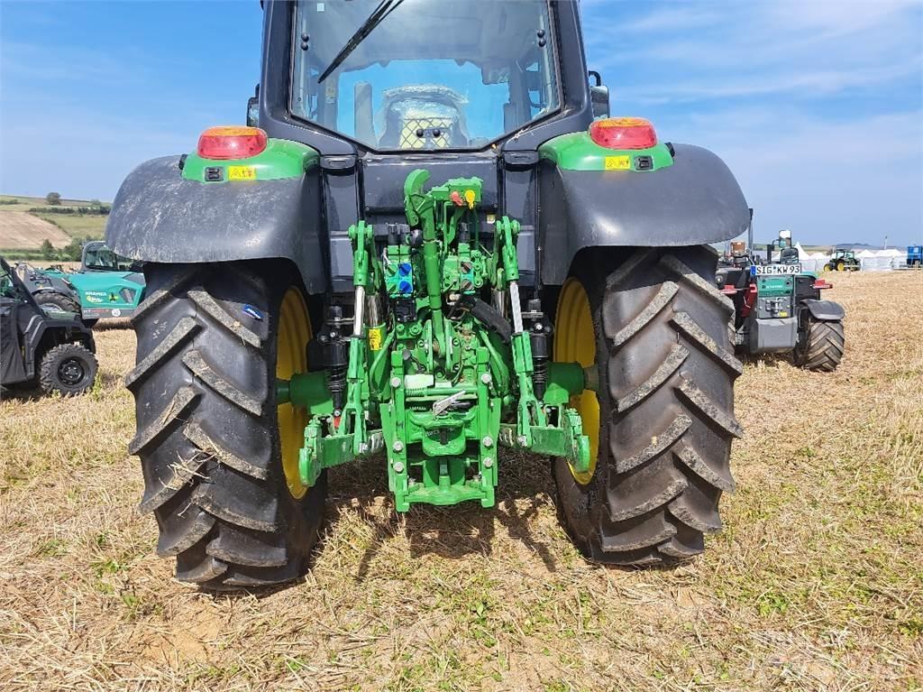John Deere 6110M Tractoren