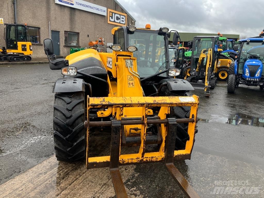 JCB 527-58 Agri Verreikers voor landbouw